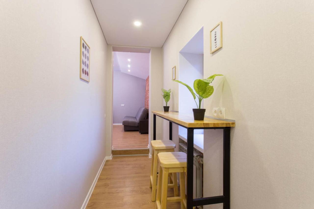Studio Near Metro Yaroslava Mudroho, Universytet - Mykoly Khvylovoho Str 5-3 Carcóvia Exterior foto