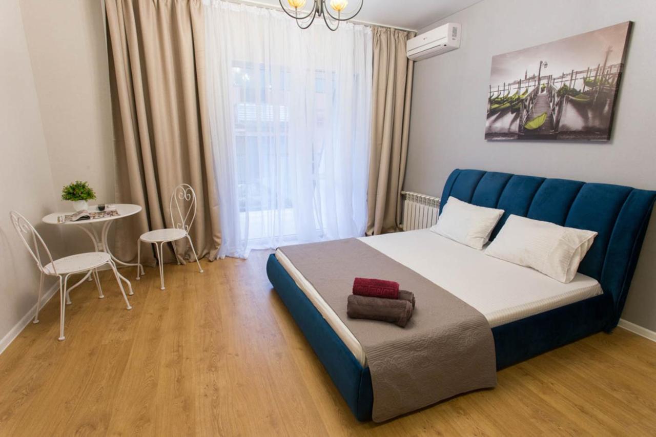 Studio Near Metro Yaroslava Mudroho, Universytet - Mykoly Khvylovoho Str 5-3 Carcóvia Exterior foto