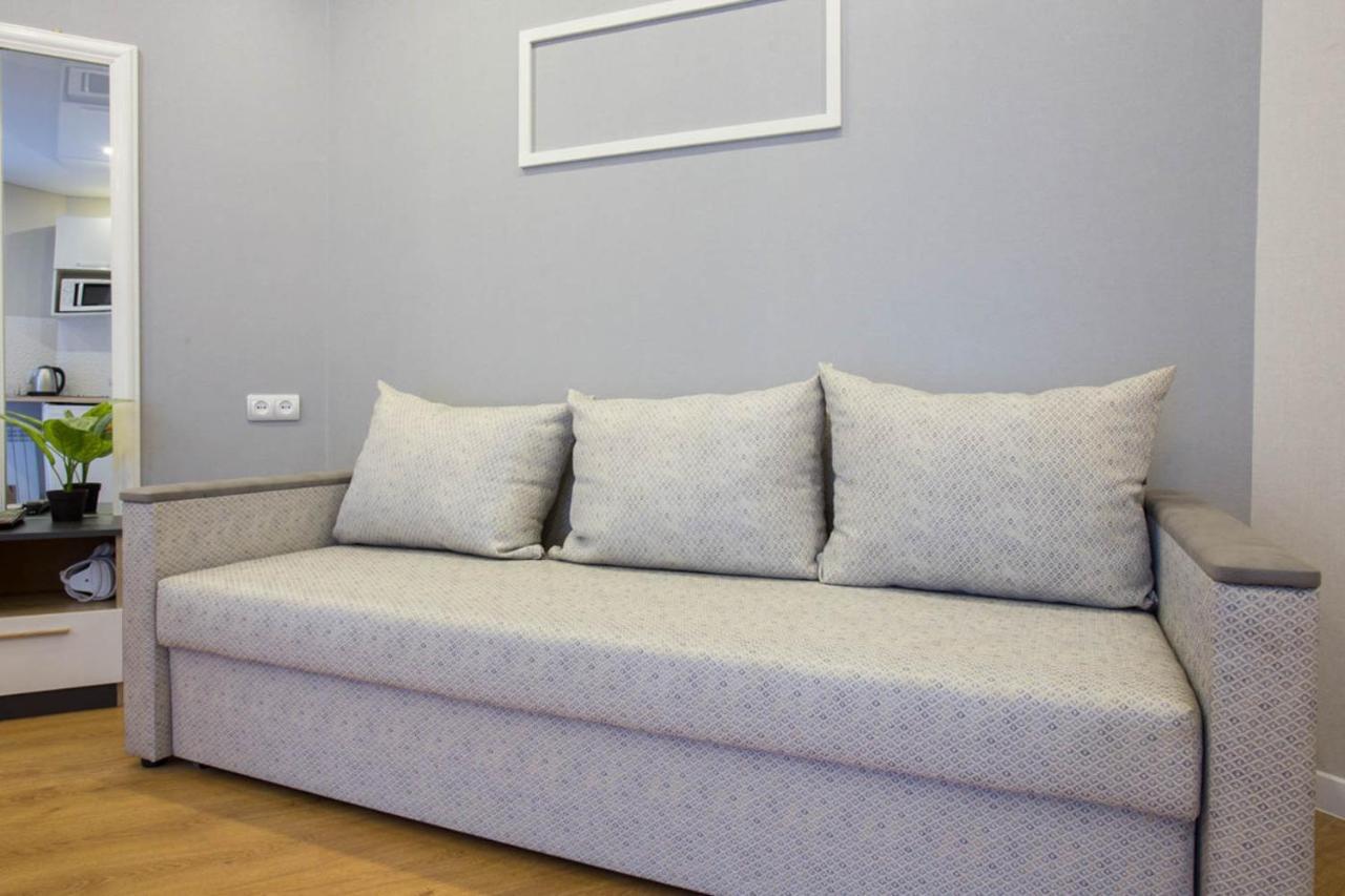 Studio Near Metro Yaroslava Mudroho, Universytet - Mykoly Khvylovoho Str 5-3 Carcóvia Exterior foto