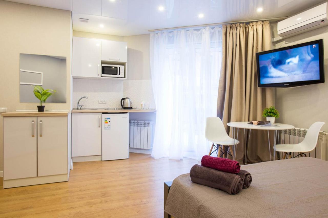 Studio Near Metro Yaroslava Mudroho, Universytet - Mykoly Khvylovoho Str 5-3 Carcóvia Exterior foto