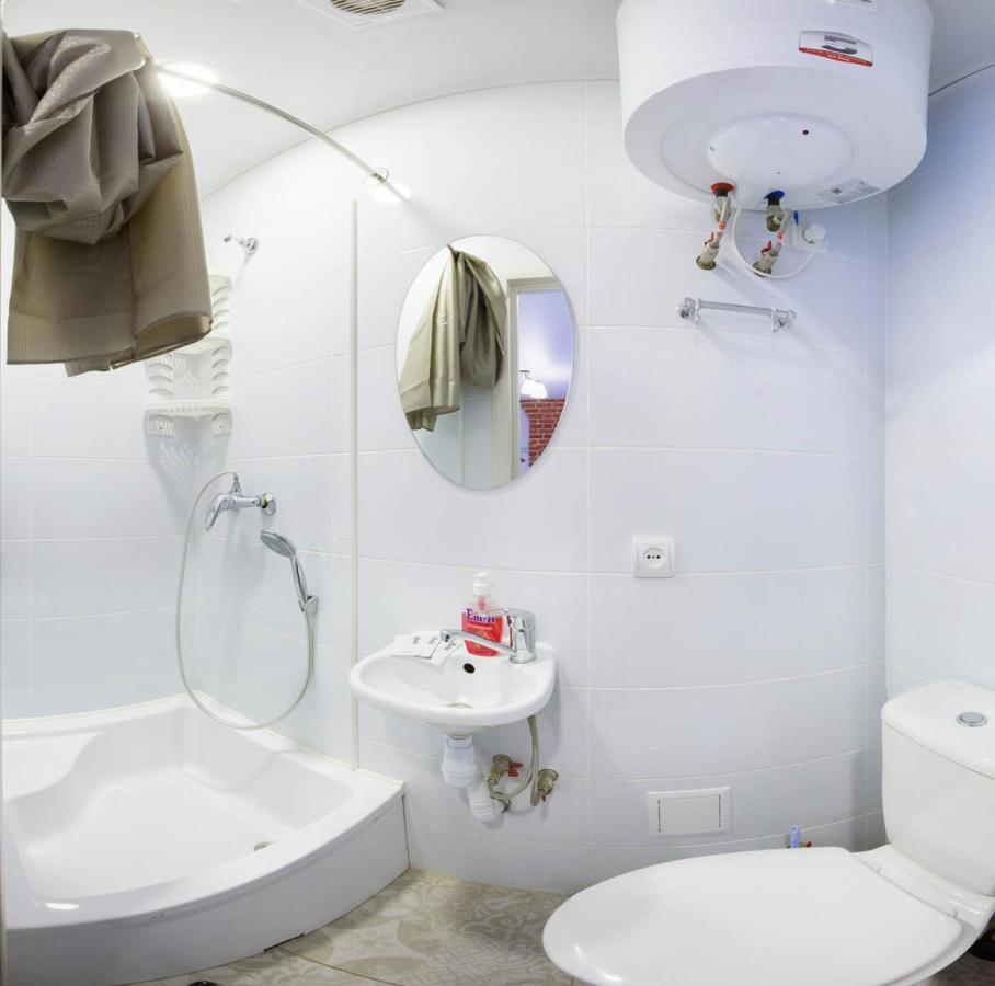 Studio Near Metro Yaroslava Mudroho, Universytet - Mykoly Khvylovoho Str 5-3 Carcóvia Exterior foto