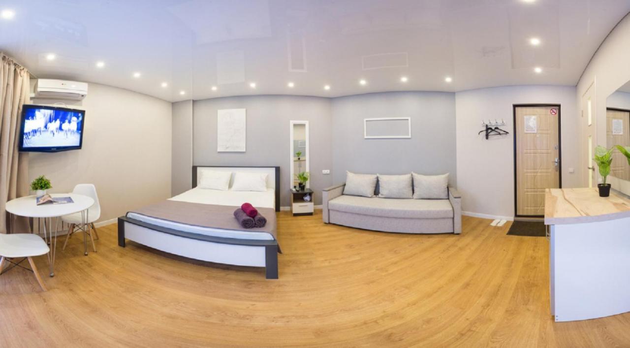 Studio Near Metro Yaroslava Mudroho, Universytet - Mykoly Khvylovoho Str 5-3 Carcóvia Exterior foto